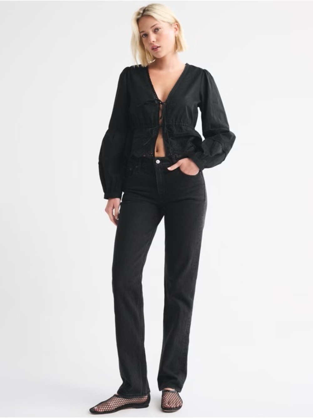 Abercrombie and Fitch The 90d Straight Mid-Rise Jeans in Black Wash Denim